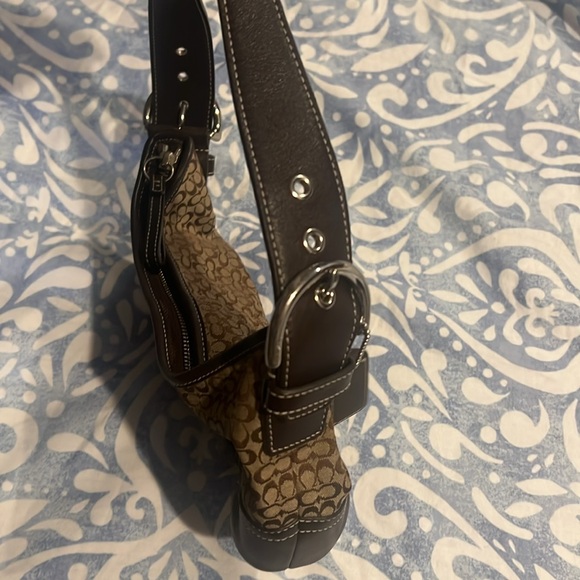 Coach Hobo bag, brown signature print with leather strap and trim. - Picture 6 of 12